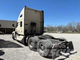 Kenworth T 680 Sattelzugmaschinen