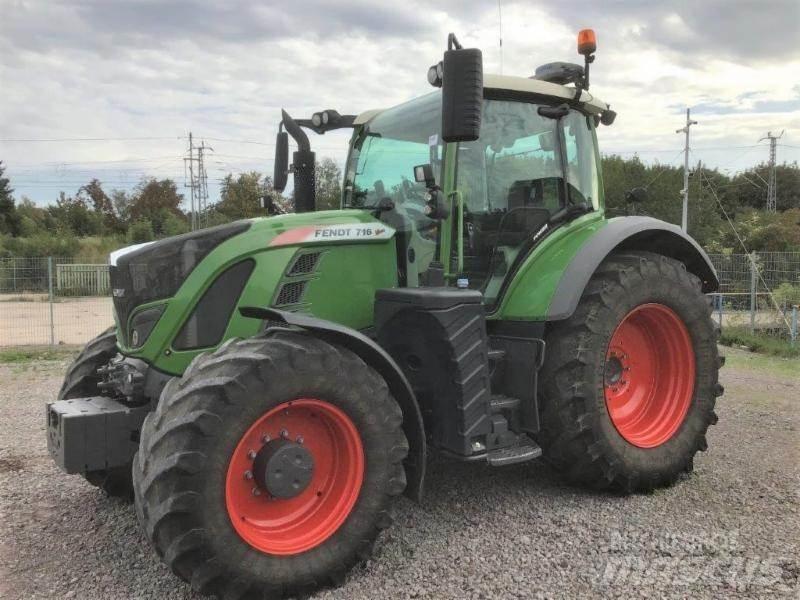 Fendt 716 Vario Traktoren