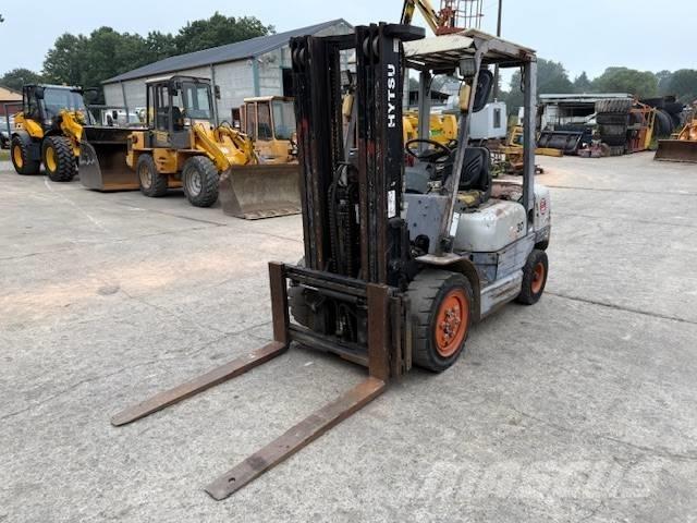 Hytsu S100 30 Dieselstapler