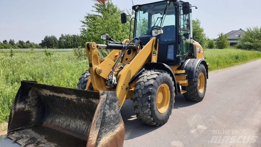 CAT 908M Radlader