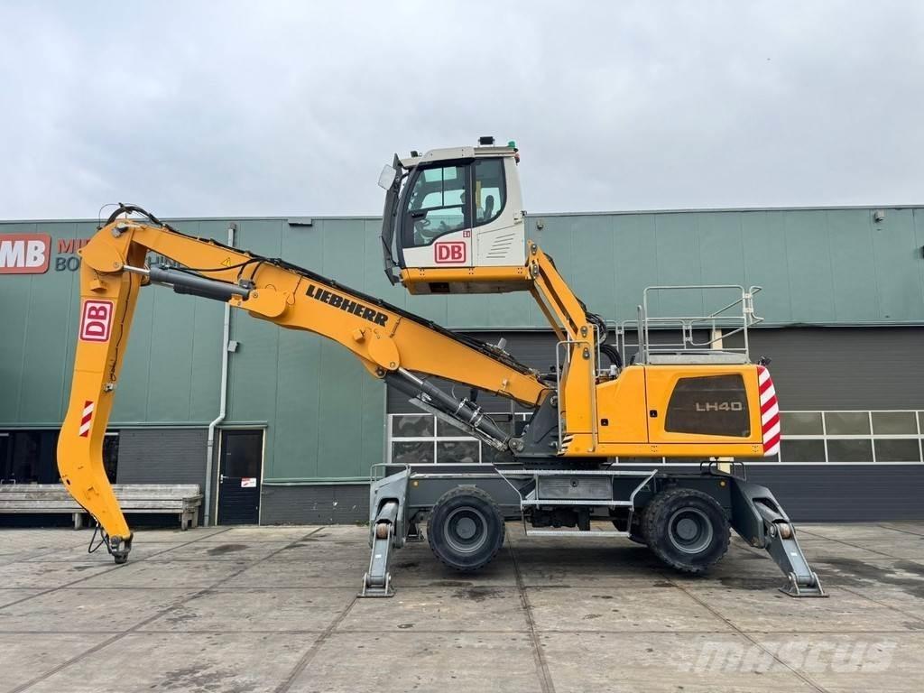 Liebherr LH 40 M Materialumschlag