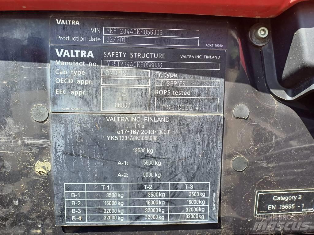 Valtra T 234 A Traktoren