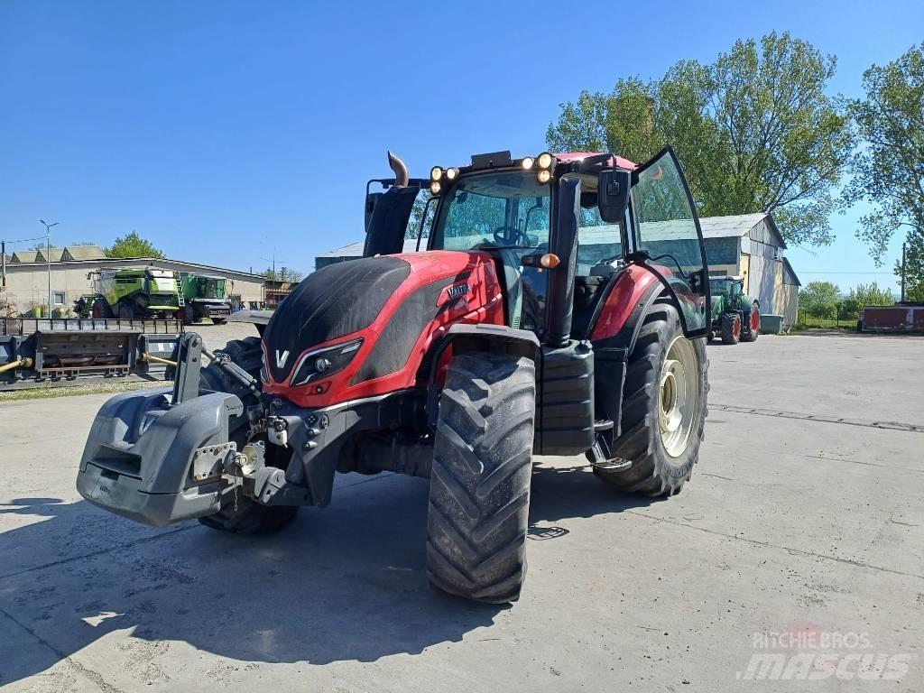Valtra T 234 A Traktoren