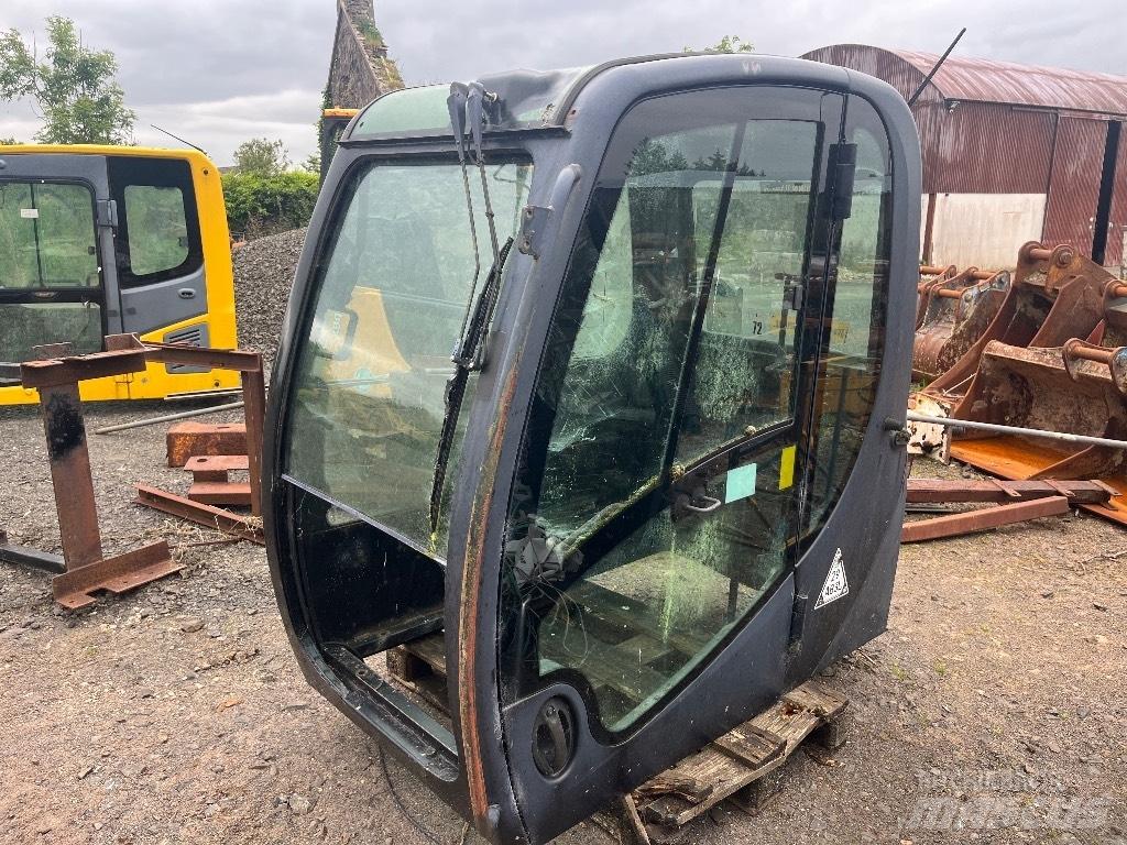 JCB JS220 Cabin / Cab Raupenbagger