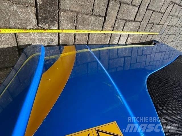 New Holland motorkap Chassis