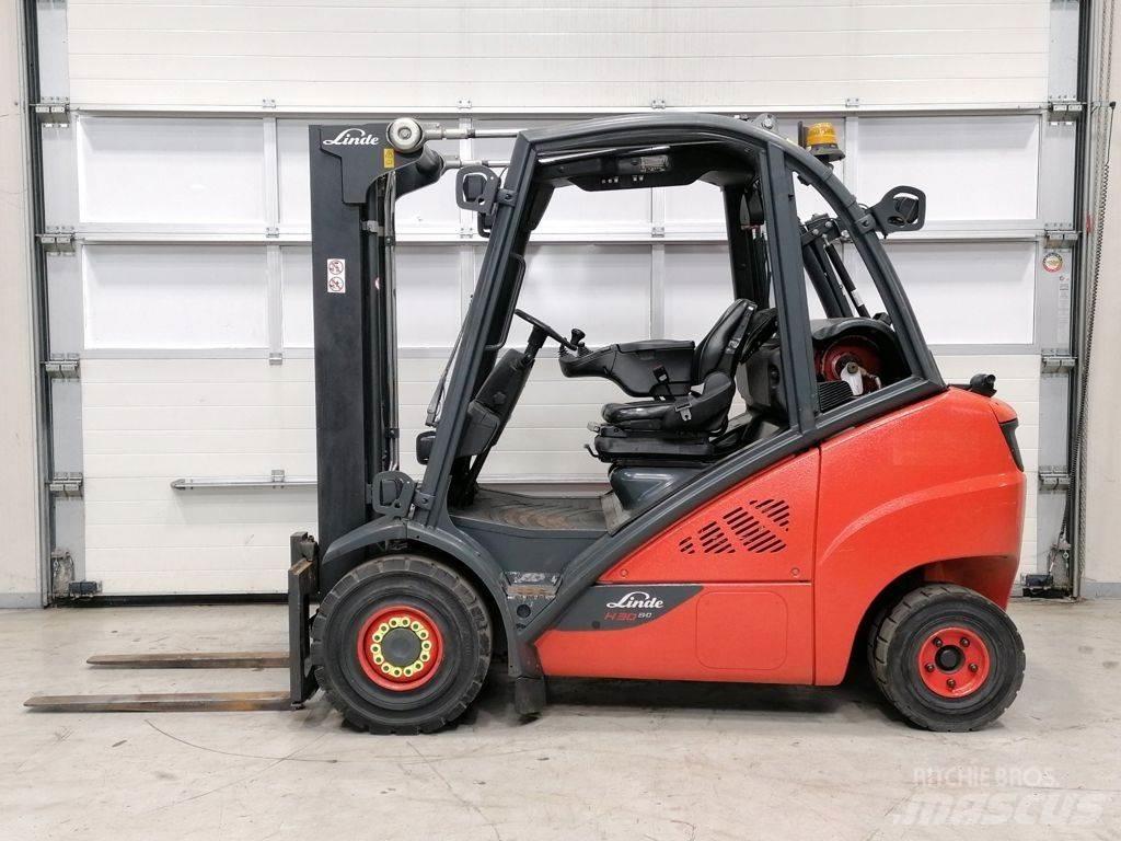 Linde H30T-02 Gasstapler