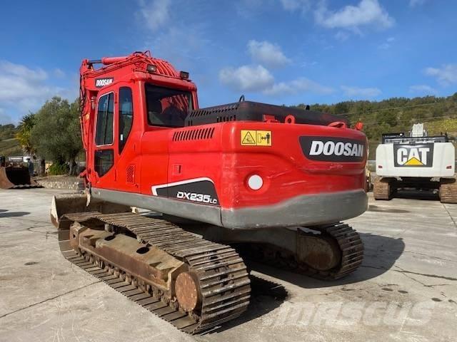 Doosan DX 235 LC Raupenbagger