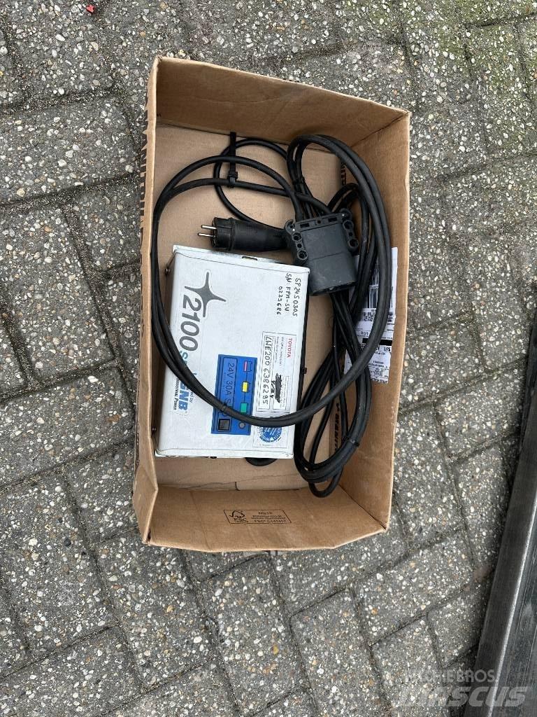 Toyota LPE 200 Gabelstapler mit Fahrerstand