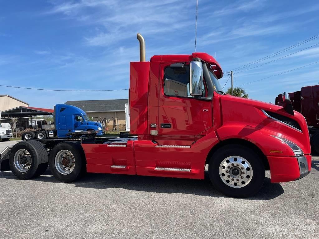 Volvo VNL64T300 Sattelzugmaschinen