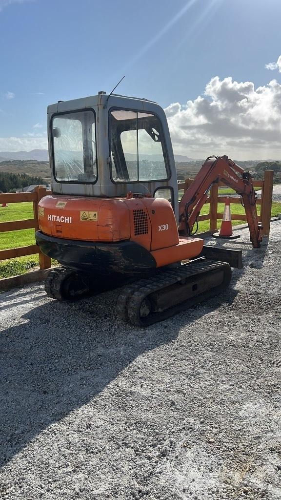 Hitachi Ex30-1 Minibagger < 7t
