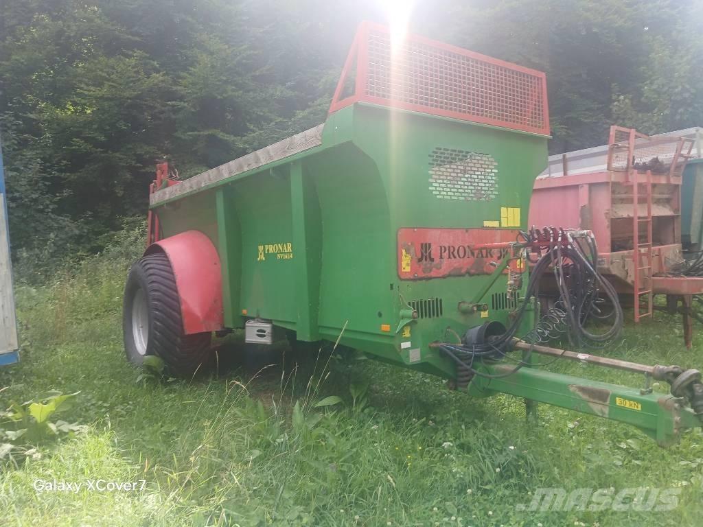Pronar NV161/4 Düngemittelverteiler