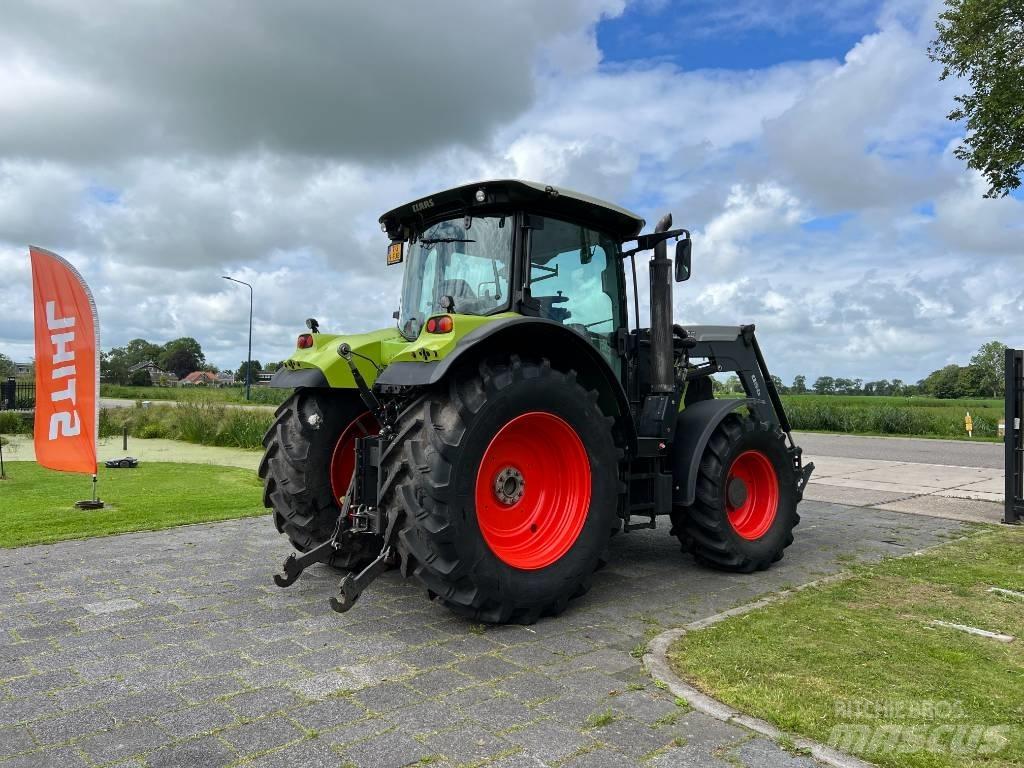 CLAAS Arion 530 CIS Traktoren