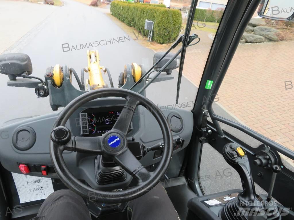 Komatsu WA 70M Radlader