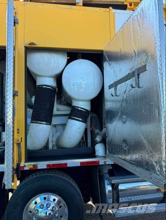 Western Star 4900 Saug- und Druckwagen