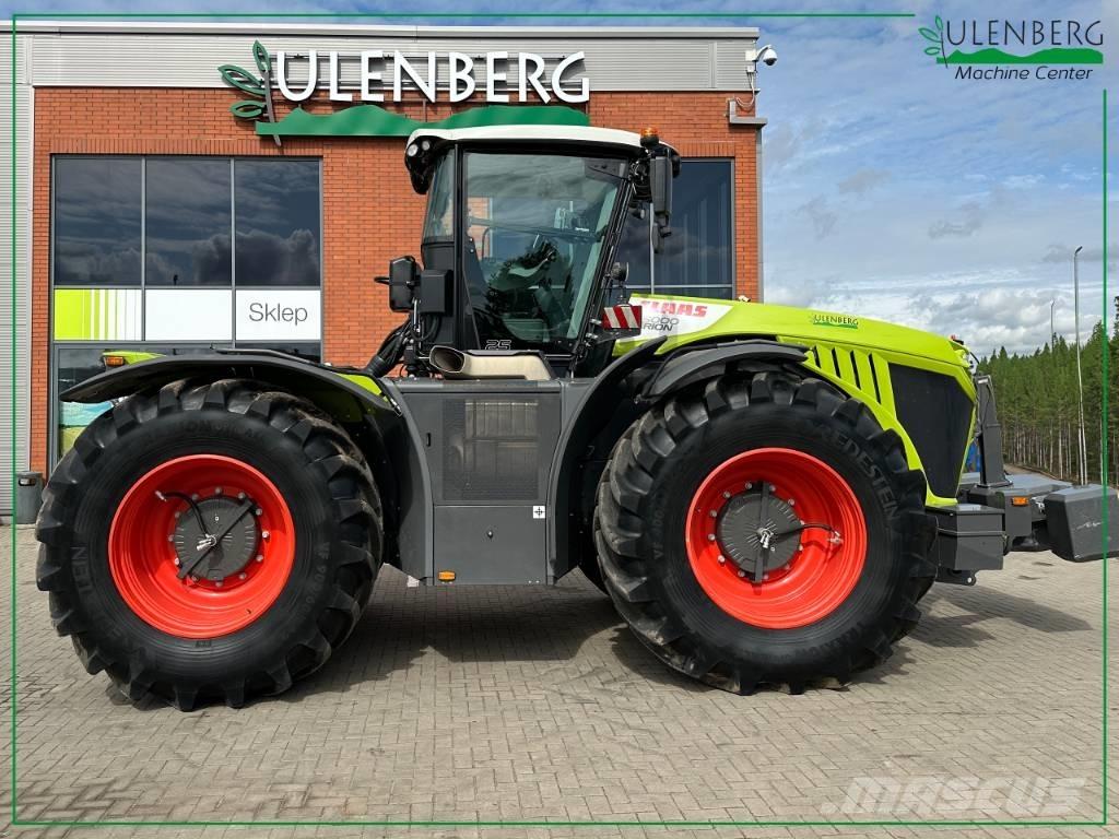 CLAAS Xerion 5000 Traktoren