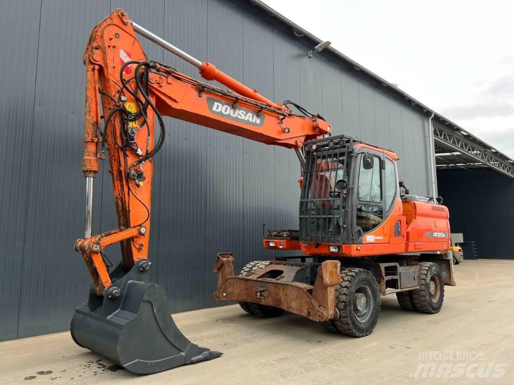 Doosan DX210W Mobilbagger
