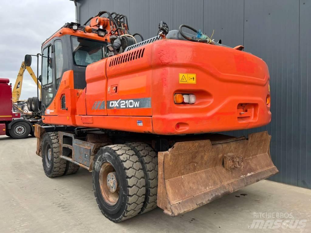 Doosan DX210W Mobilbagger