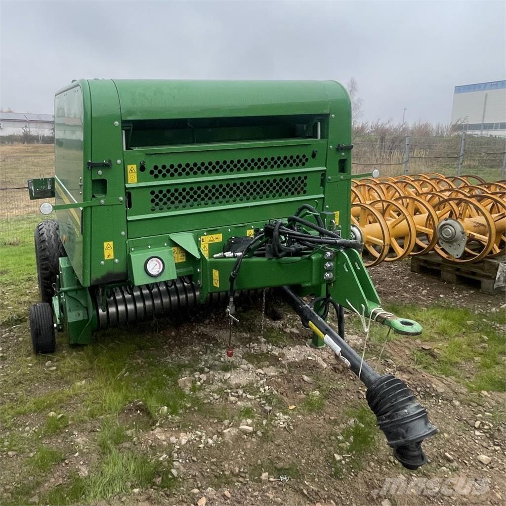 John Deere F 440 E Rundballenpressen