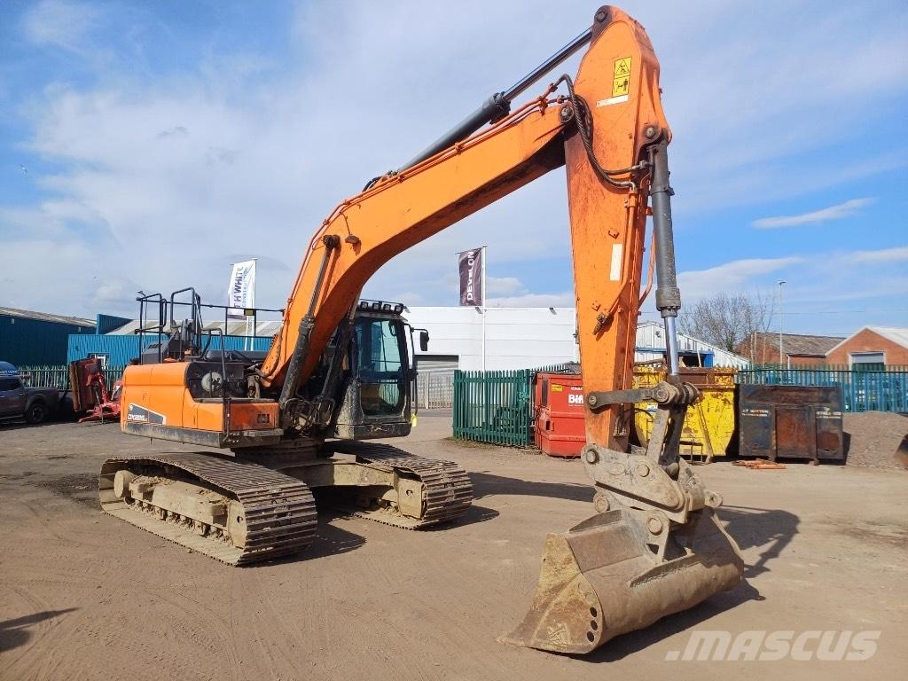 Develon DX225LC-5 Raupenbagger