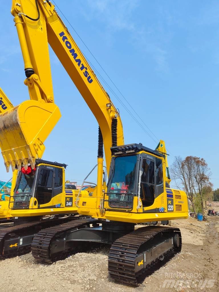 Komatsu PC 220 LC-8 Raupenbagger