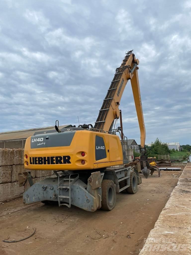 Liebherr LH40M Materialumschlag