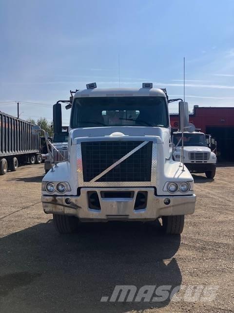 Volvo VHD Absetzkipper