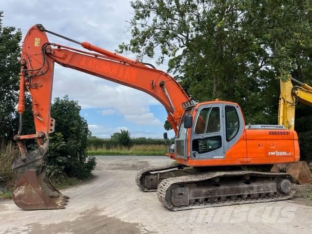 Doosan DX 225 LC Raupenbagger