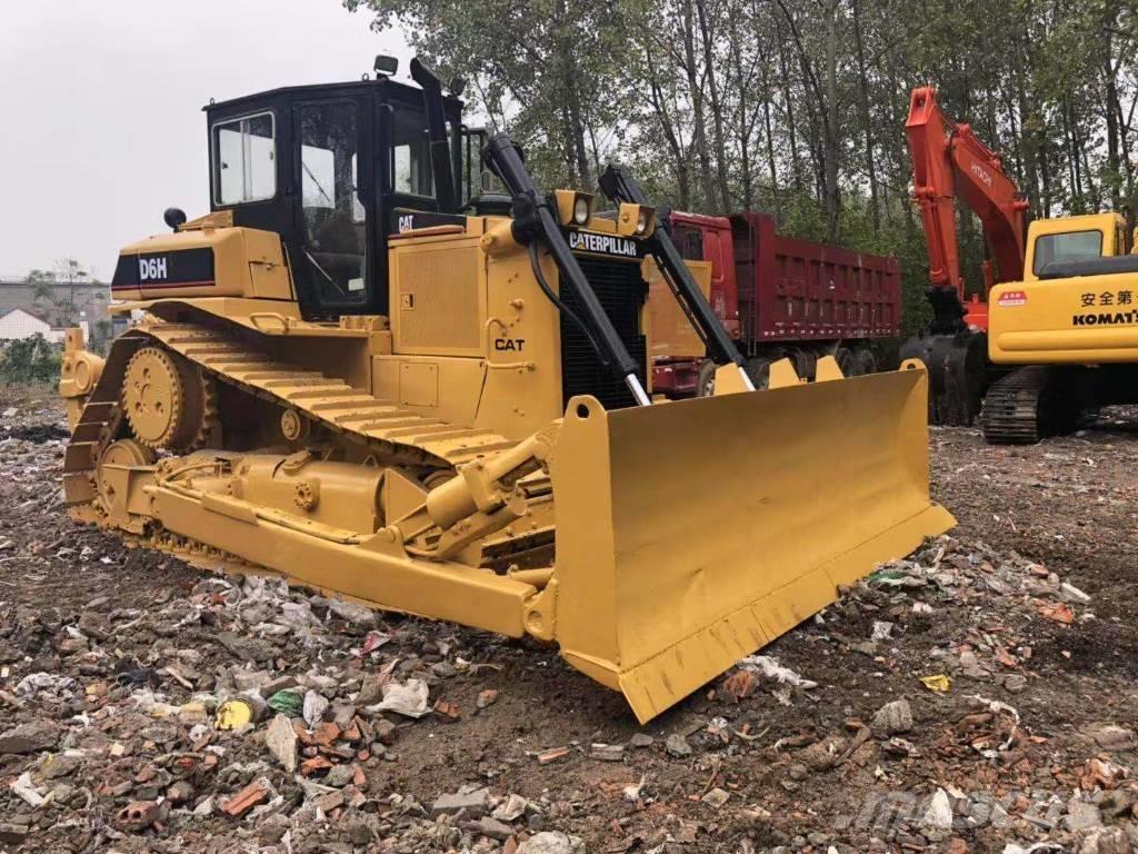 CAT D6H Bulldozer