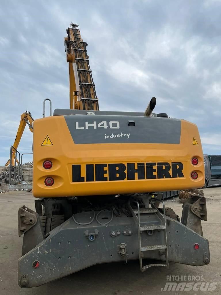 Liebherr LH40M Materialumschlag