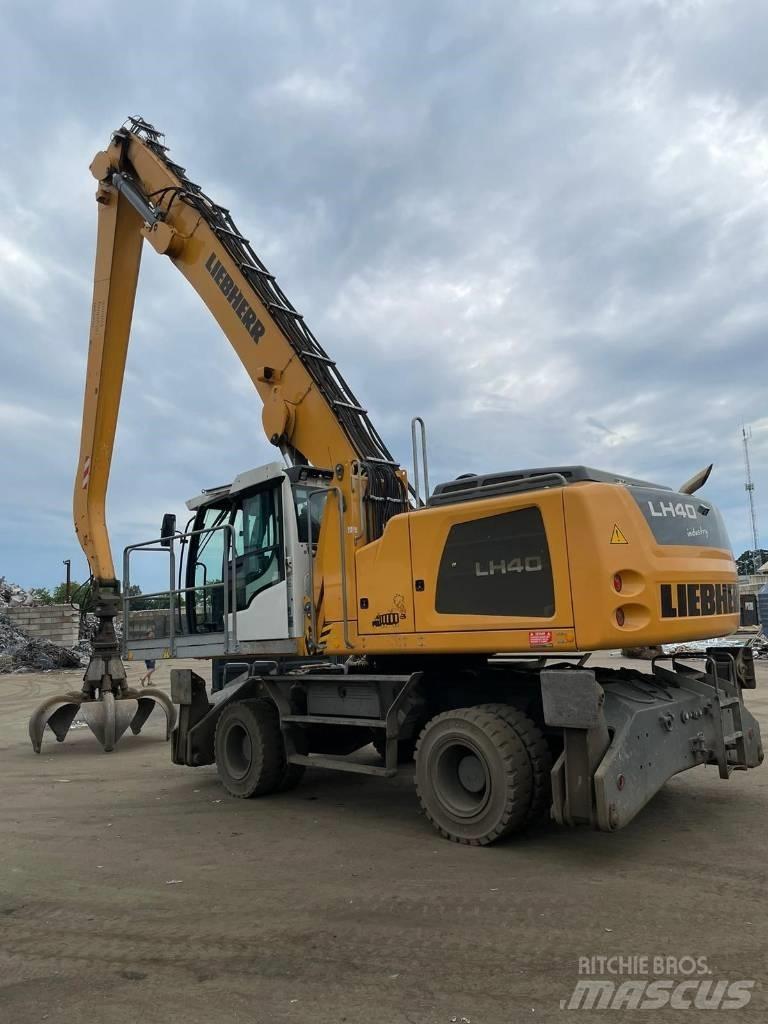 Liebherr LH40M Materialumschlag