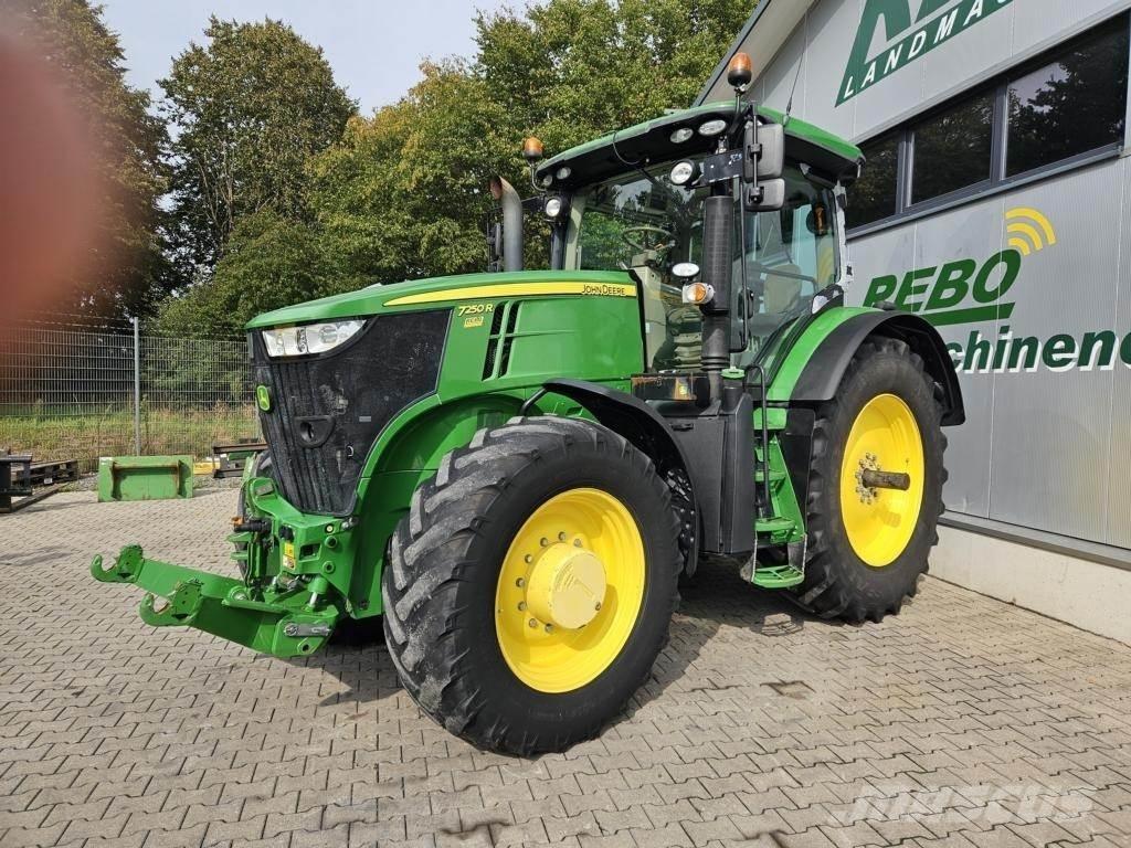 John Deere 7250R Traktoren