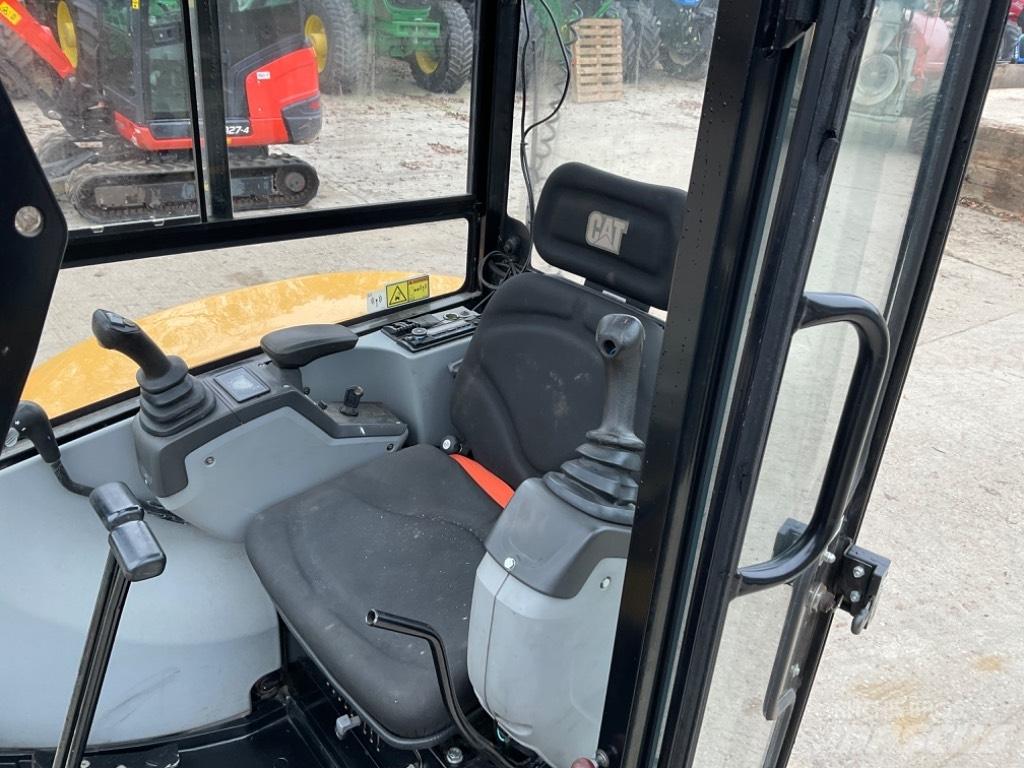 CAT 302.7 D CR Minibagger < 7t