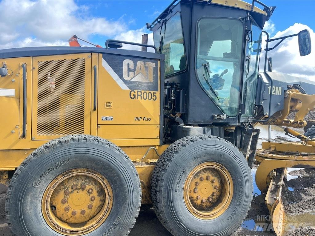 CAT 12 M Grader