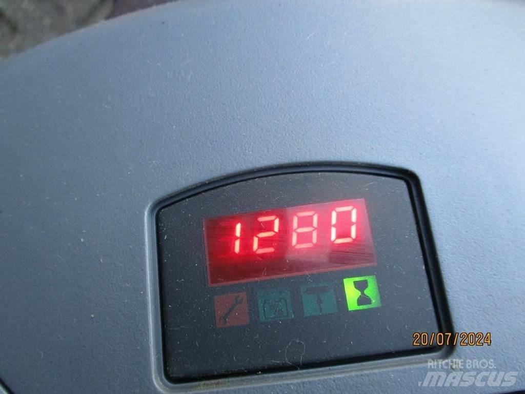BT SWE 080L Deichselstapler