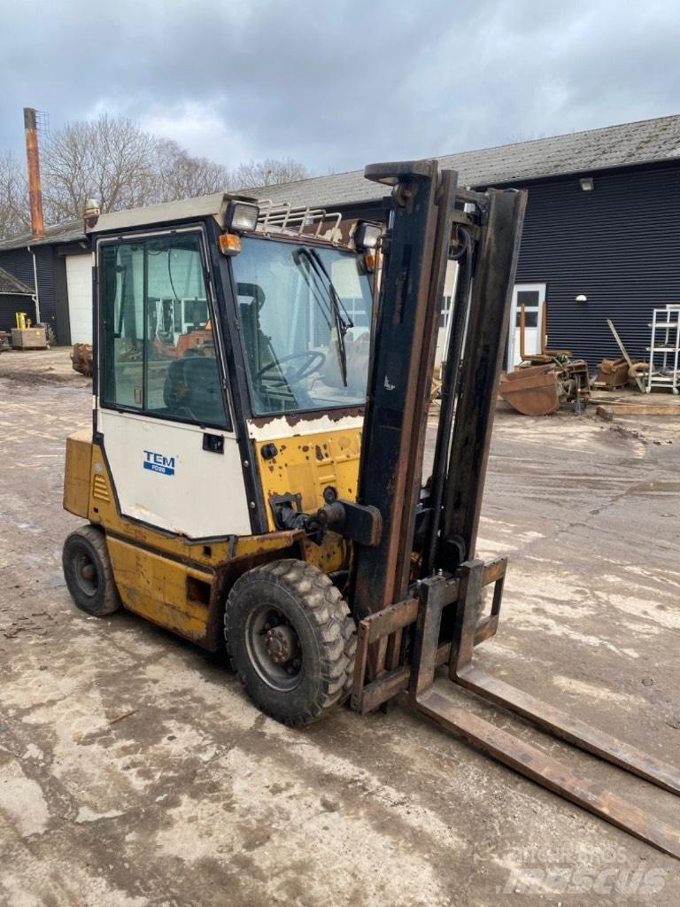 TCM FD 25 Dieselstapler