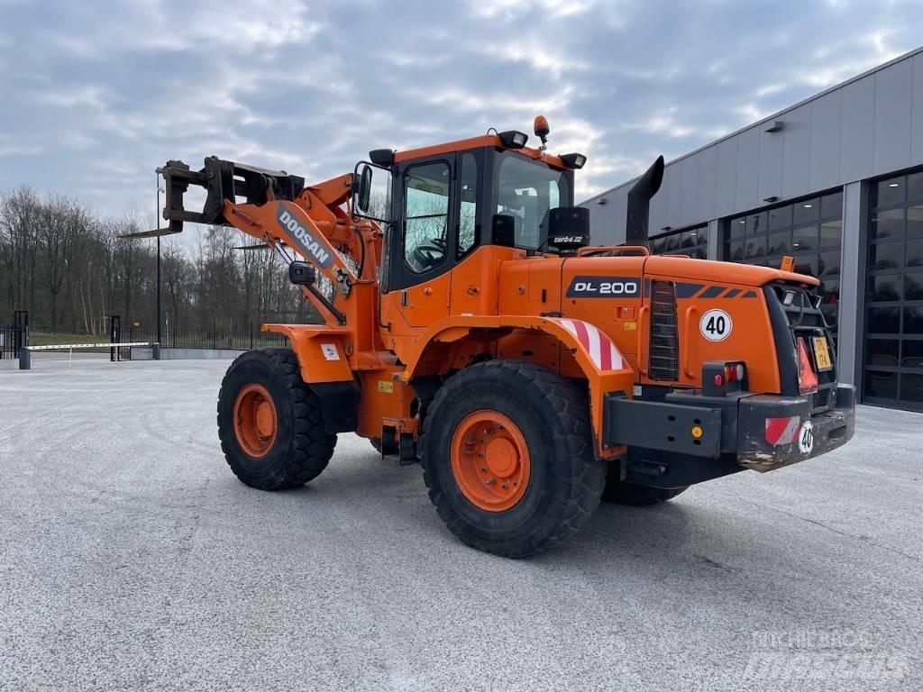 Doosan DL 200 Radlader
