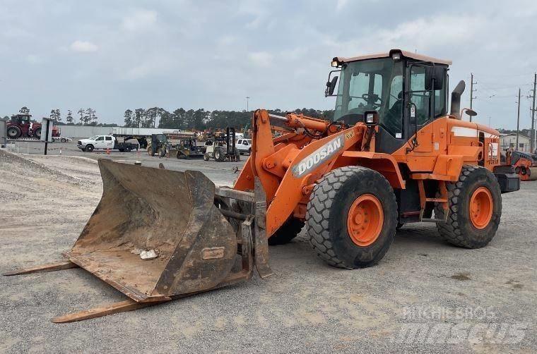 Doosan DL220-3 Radlader