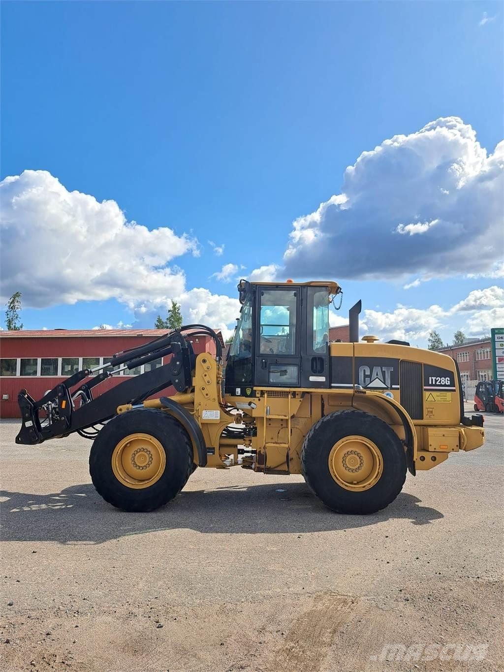 CAT it28 Radlader