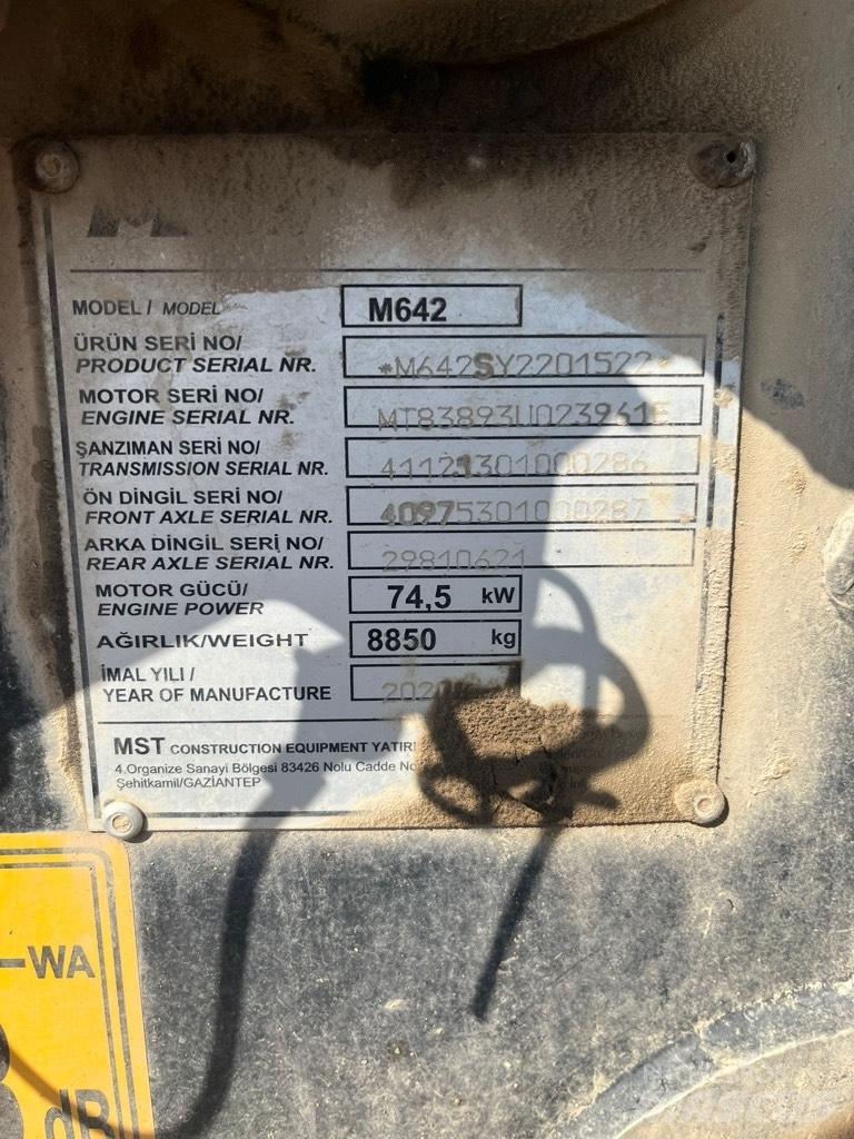 MST 642 Baggerlader