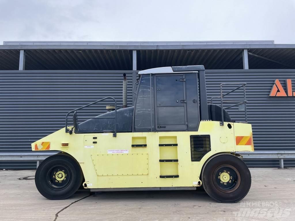 Ammann AP 240 Gummiradwalzen