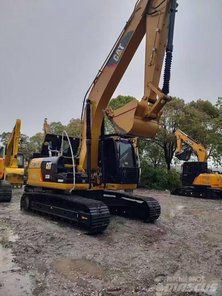 CAT 323D2 Raupenbagger