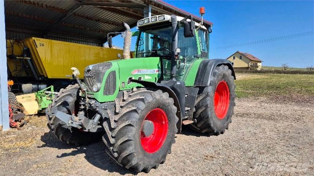 Fendt Vario 820 Traktoren