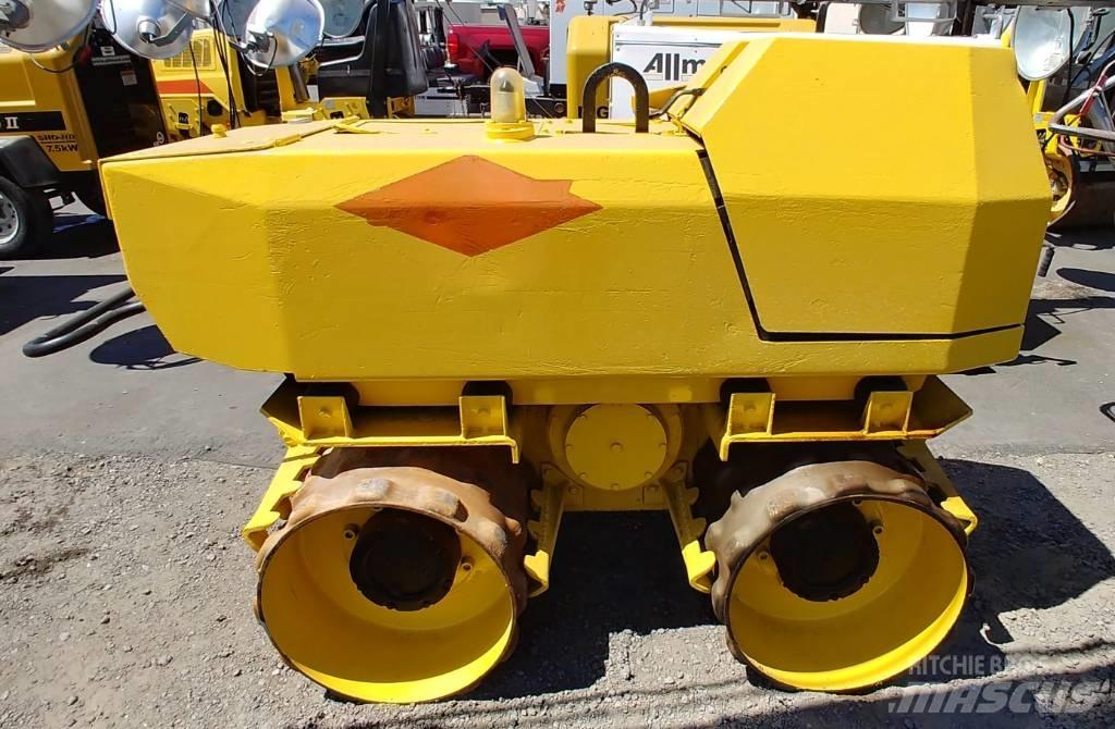 Rammax P33/24 Erdbauwalzen