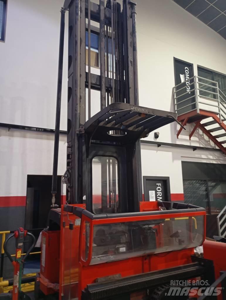 Linde K 011 Schubmaststapler