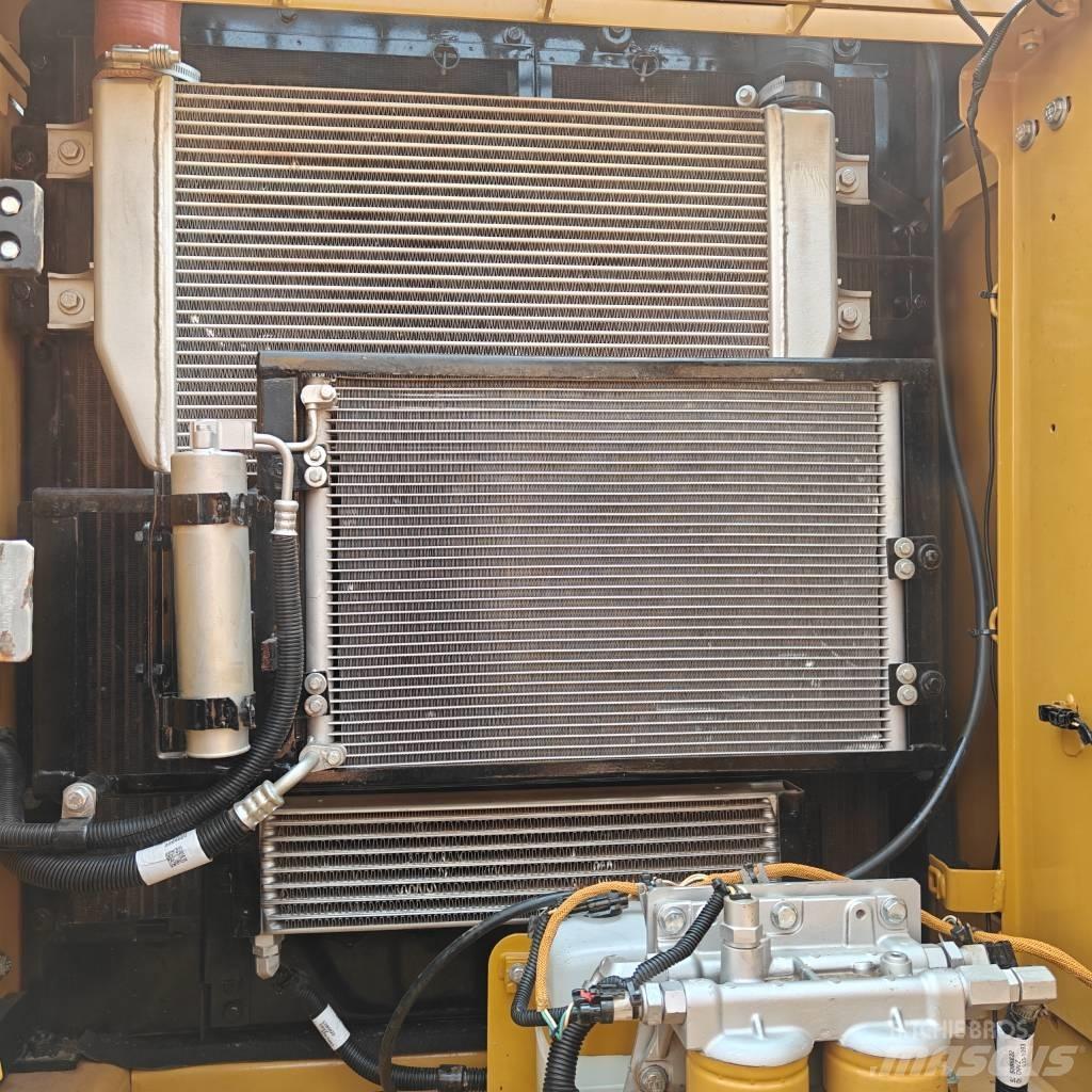 CAT 320D2L Raupenbagger