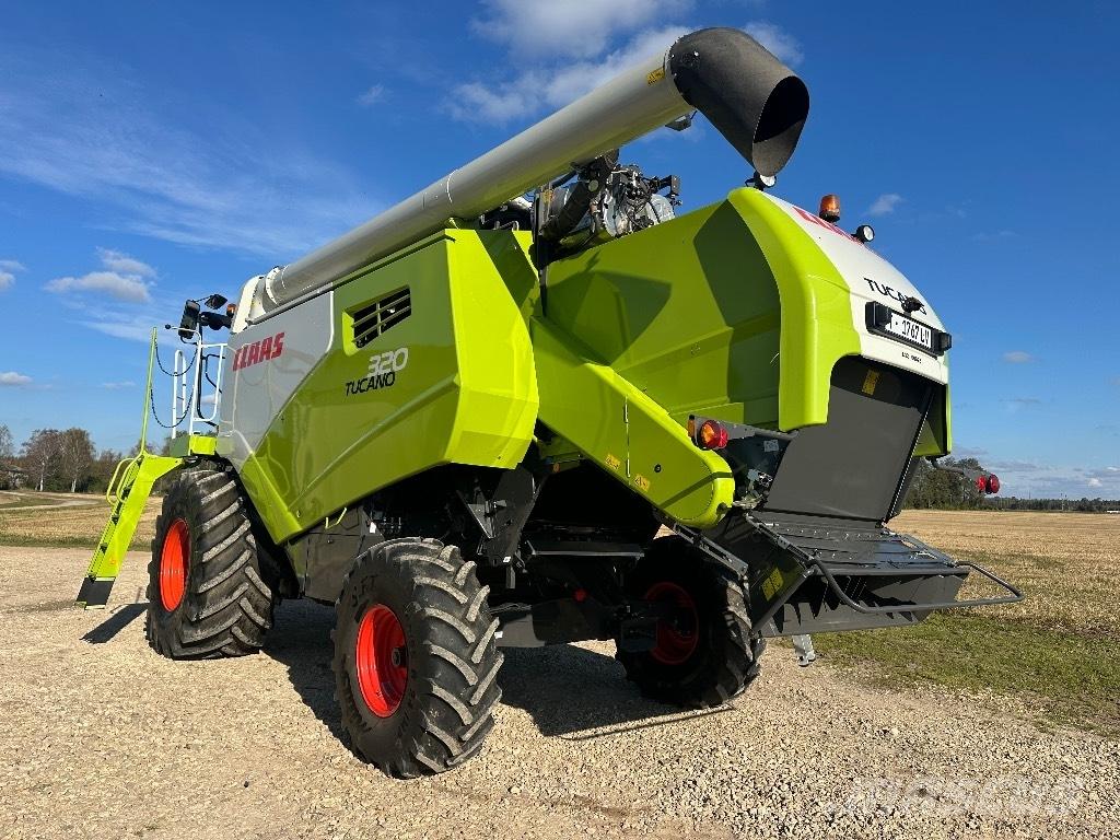 CLAAS Tucano 320 Mähdrescher