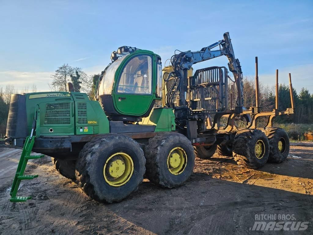 John Deere 1910 E Forwarder