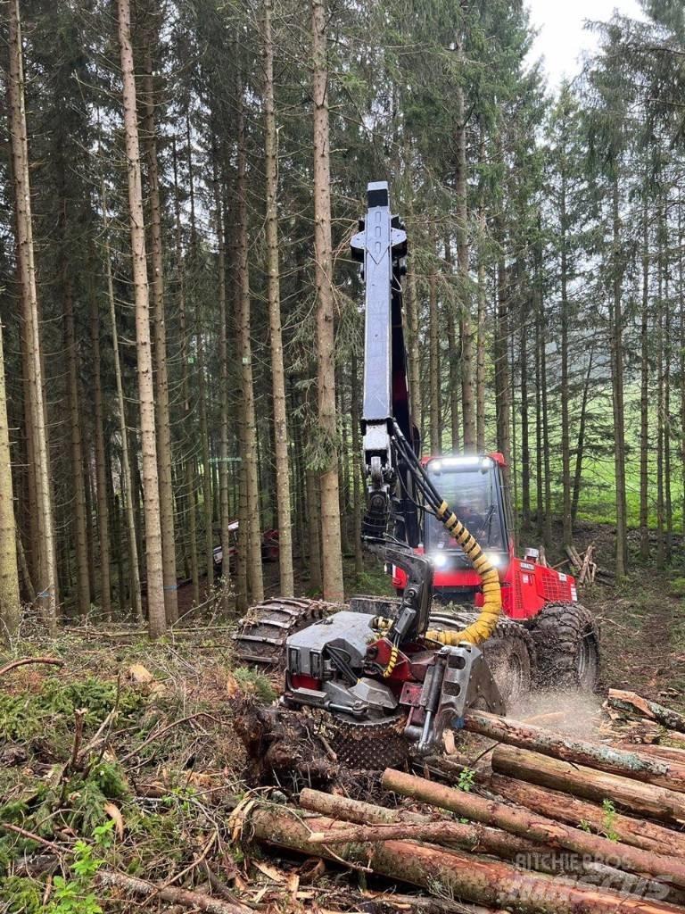 Valmet 941 Harvester