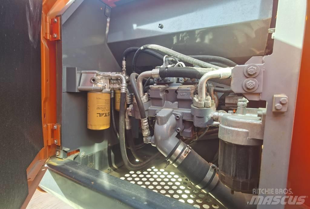 Hitachi ZX 210 Raupenbagger