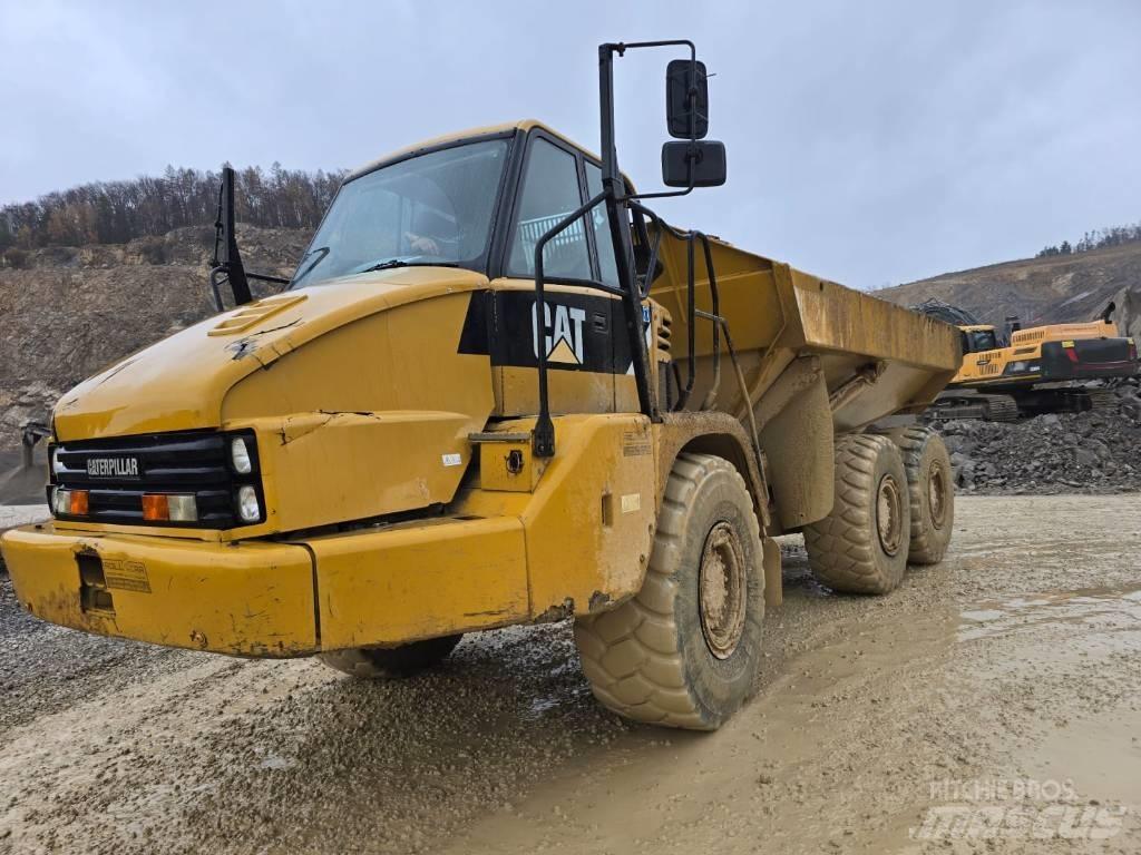CAT 730 Dumper - Knickgelenk